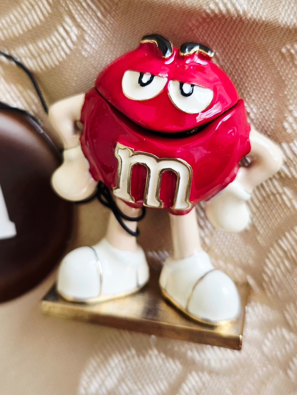NEW! Monet Red M&M Character Enamel Hinged Keepsake Trinket Box - Picture 2 of 10